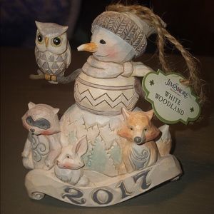 Good condition with small crack on back 
Does not come with box.